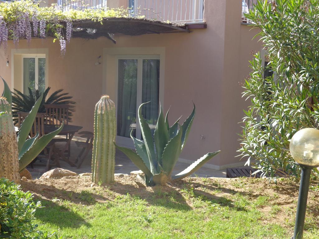 Appartement Villa Angelina Grimaud Esterno foto