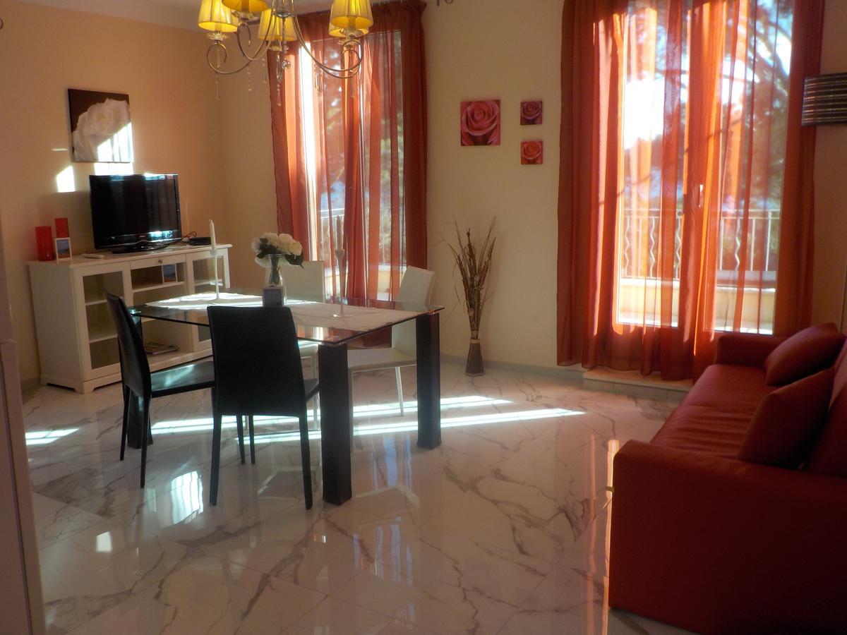 Appartement Villa Angelina Grimaud Esterno foto